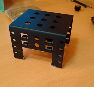CAGE2.JPG