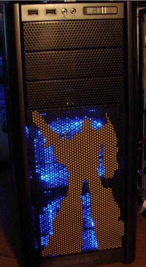 bumblebee-transformer-pc-case-mod-4.jpg