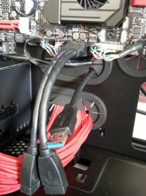usbcablesinside.jpg