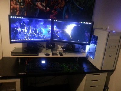 Desk.jpg