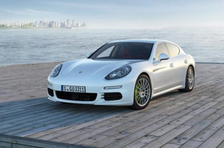 porsche-panamera-plug-in-electric-hybrid-01.jpg