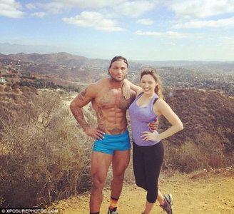 Kelly Brook.jpg