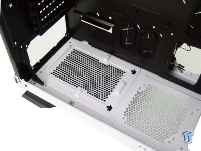 Bottom of 760T chassis.jpg