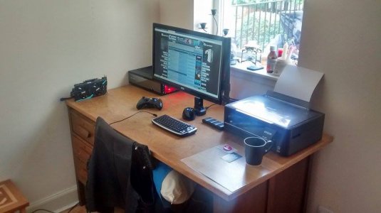 desk2.jpg