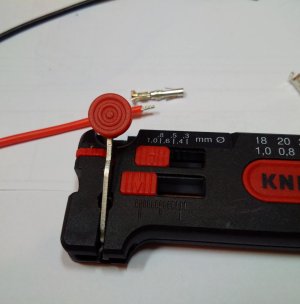 Cables_2.JPG